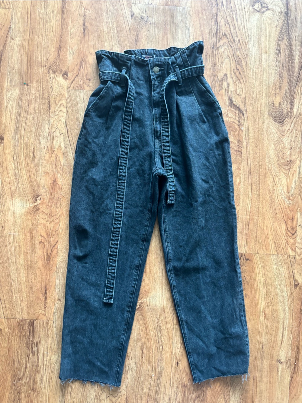Abercrombie & Fitch High-Rise Paperbag Black Jeans with Self-Tie Belt
